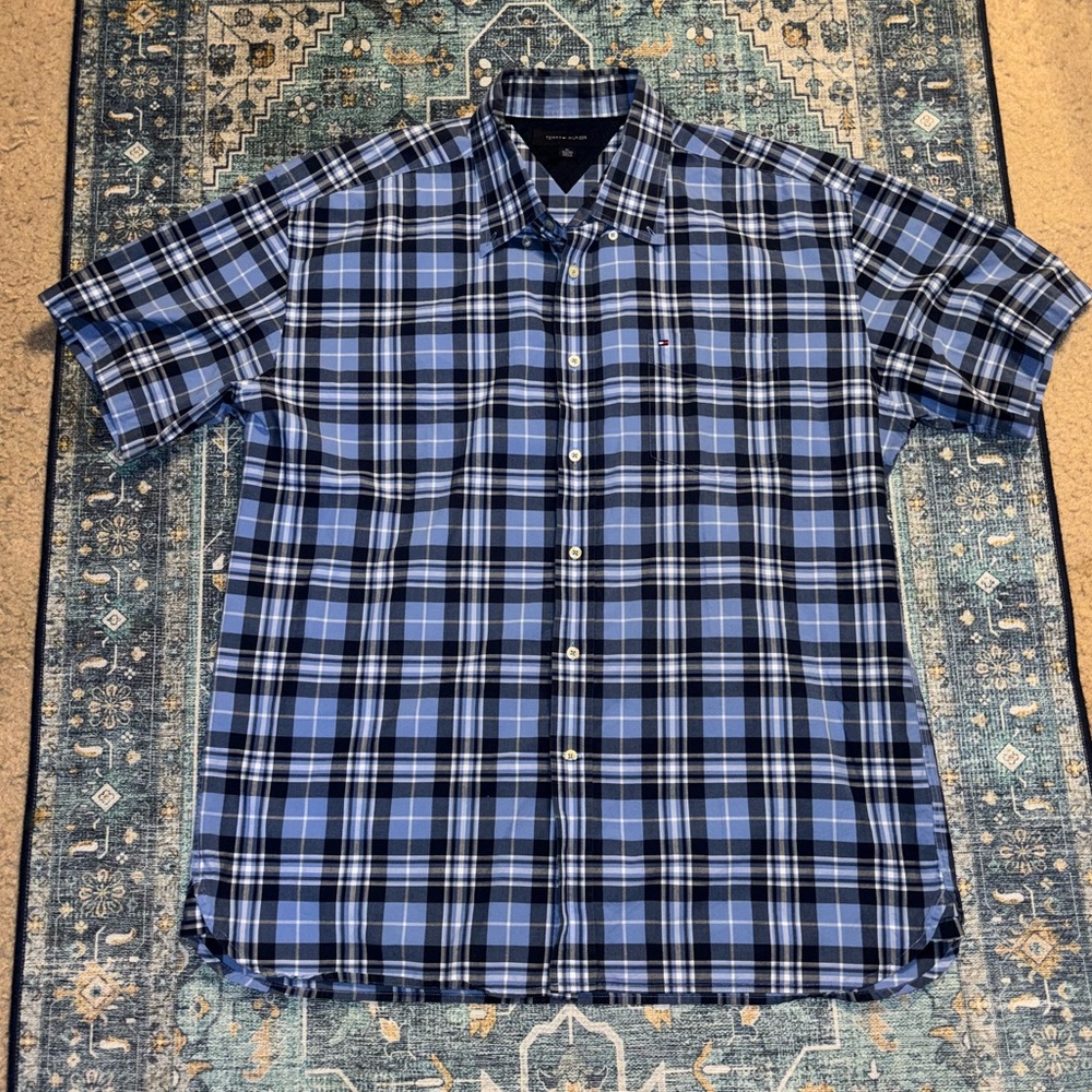 Never Worn Men’s TOMMY HILFIGER Blue Plaid Button Down, Size XLarge